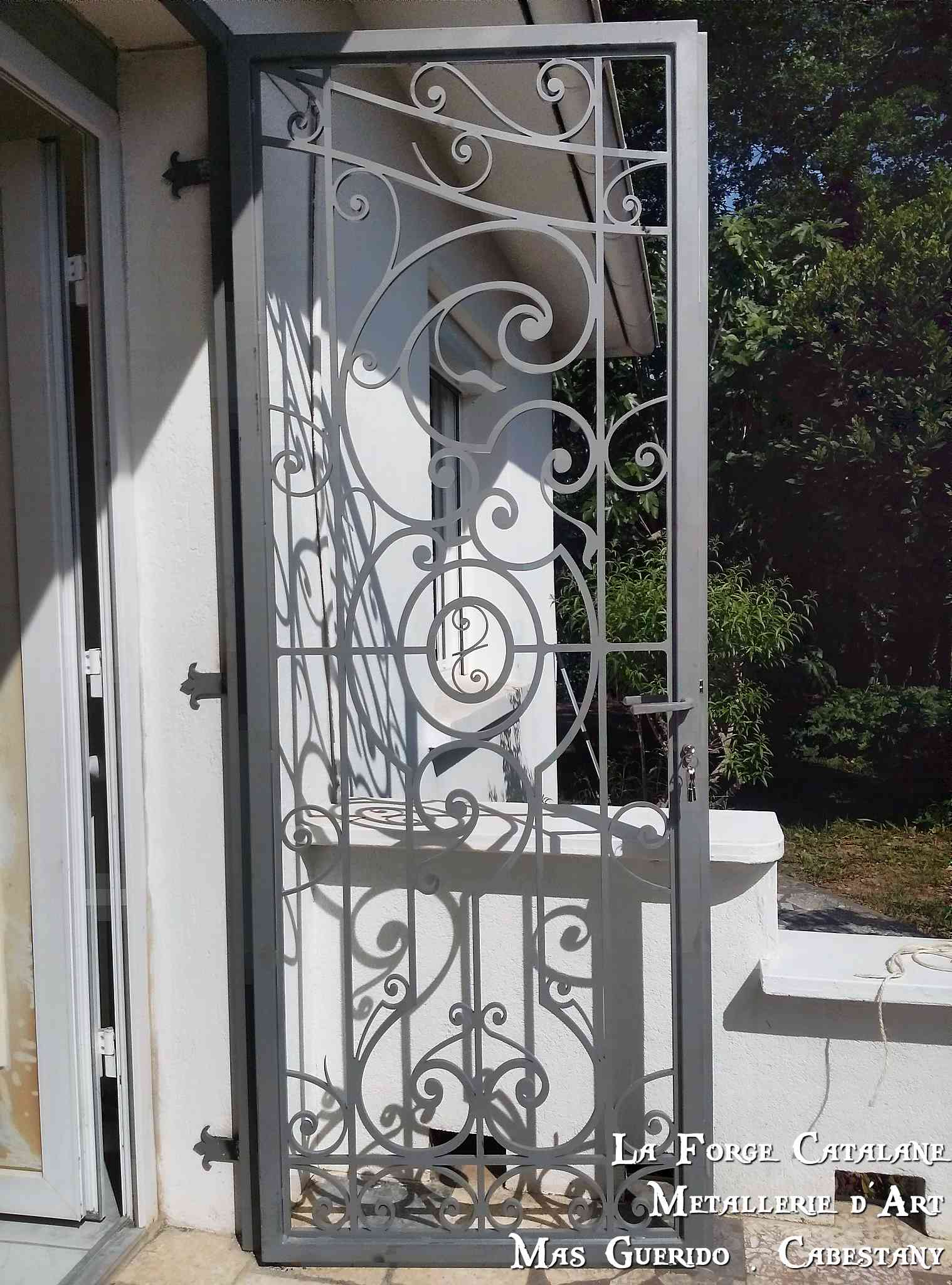 grille articulee Haussmann découpe laser Haussmanienne fer Forge Catalane Cabestany 2.jpg